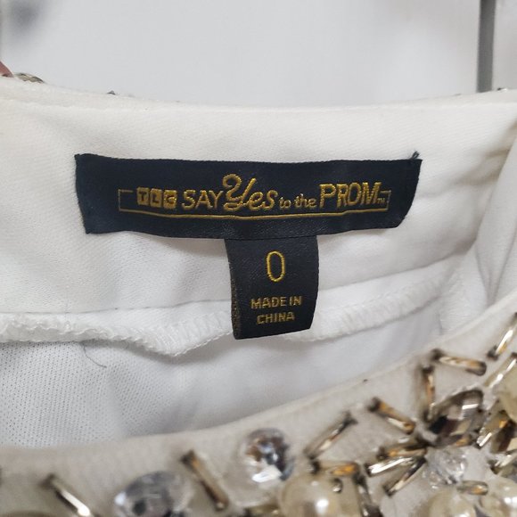 Say Yes to the Prom Tulle Silver/White Skirt - Picture 5 of 9